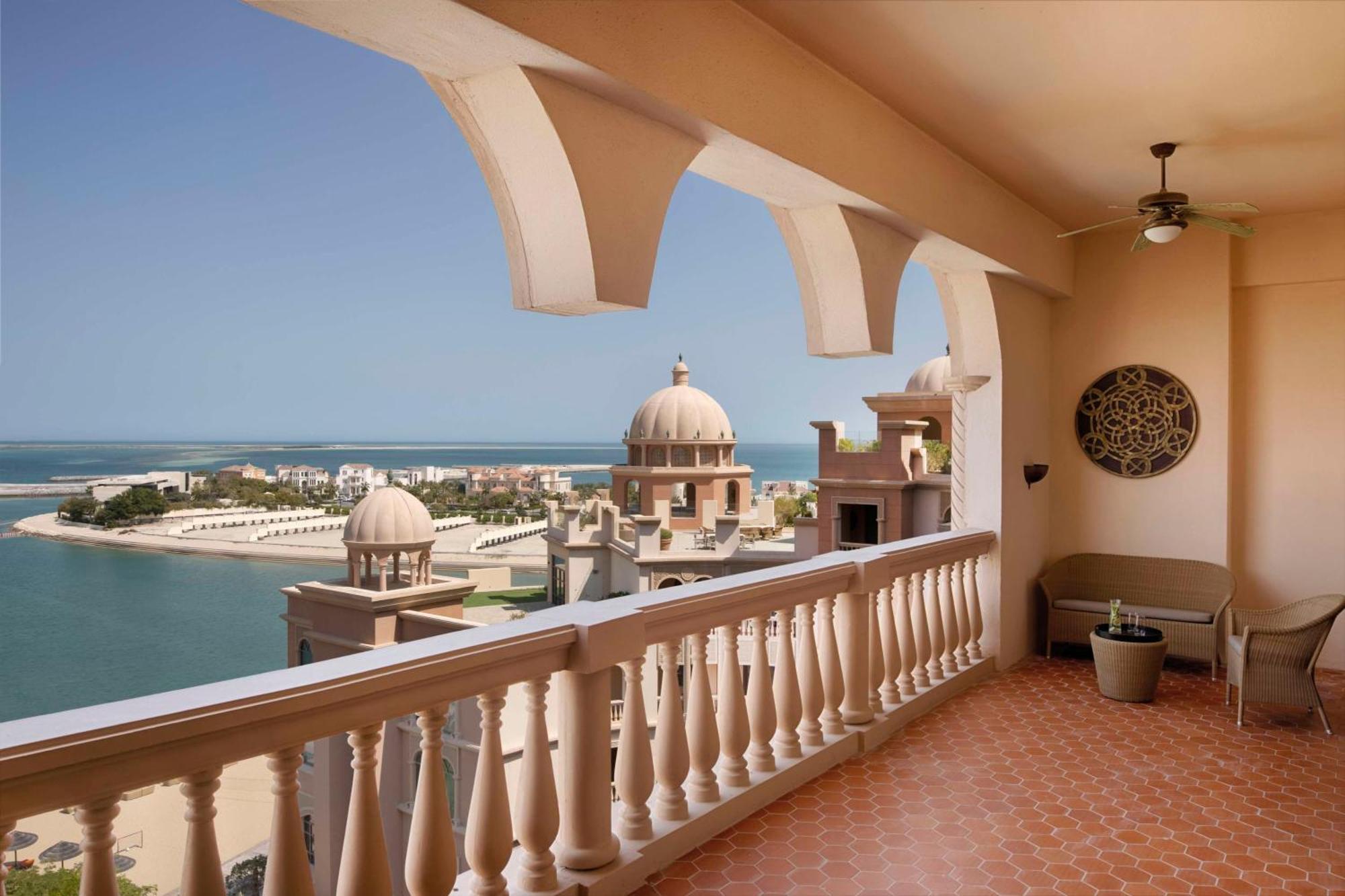 Marsa Malaz Kempinski, The Pearl Resort